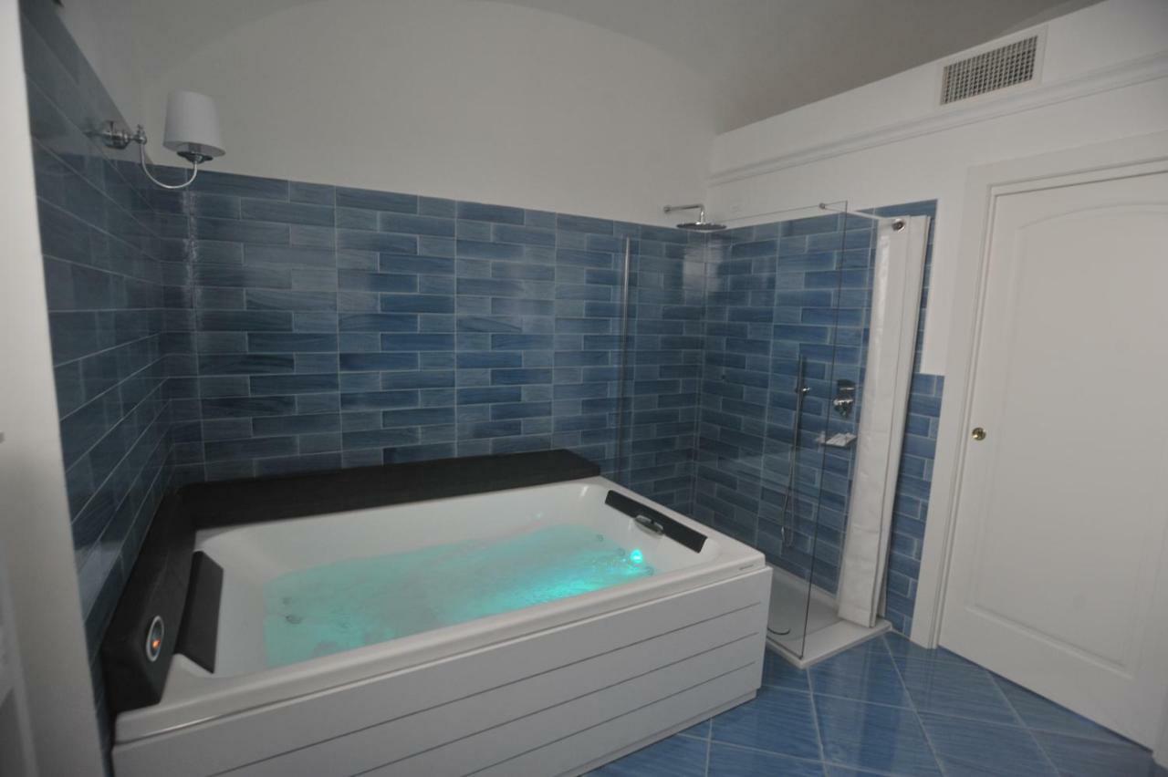 King Suite with Sea View