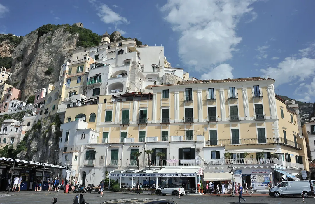 Core Amalfitano City Suites-1